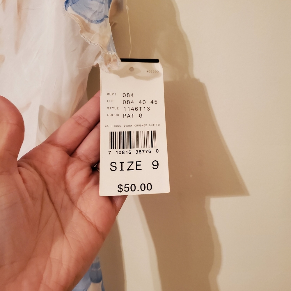 Dress - Picture 3 of 6